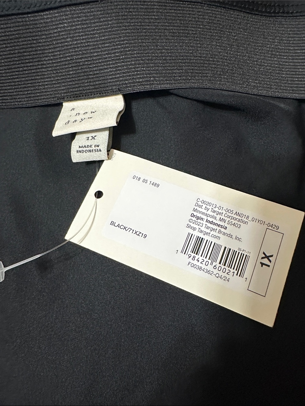 a new day Black Maxi Skirt - Sleek Flowing Silhouette - Picture 3 of 4